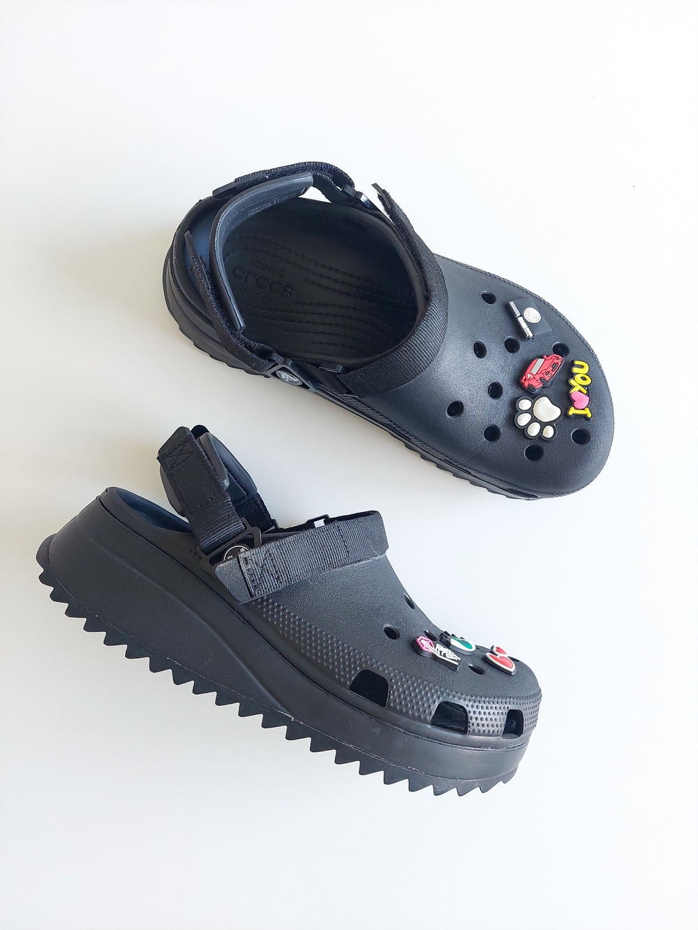 Crocs Platform Women's 10 Clogs  Sandals + Charms Summer Shoes Flip Flops Black